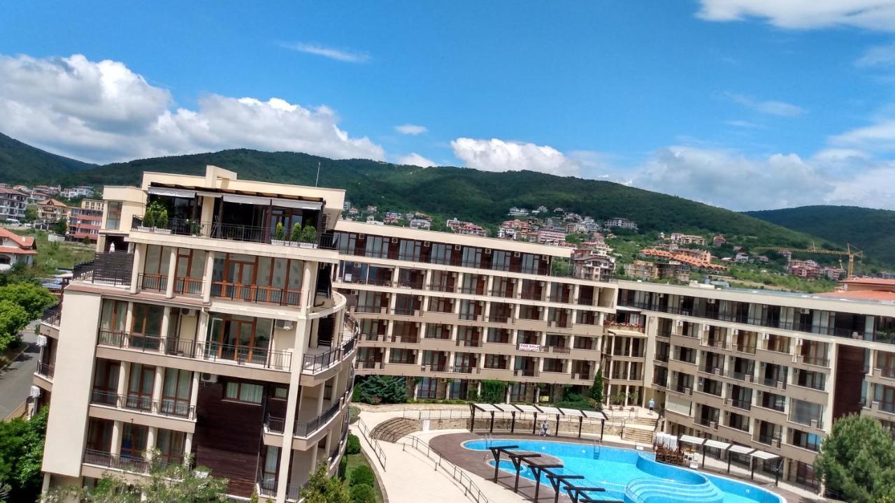 Aparthotel Sorrento Sole Mare Sveti Vlas Esterno foto