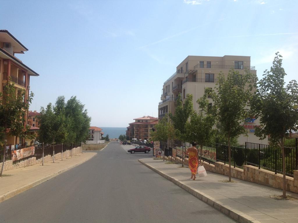 Aparthotel Sorrento Sole Mare Sveti Vlas Esterno foto