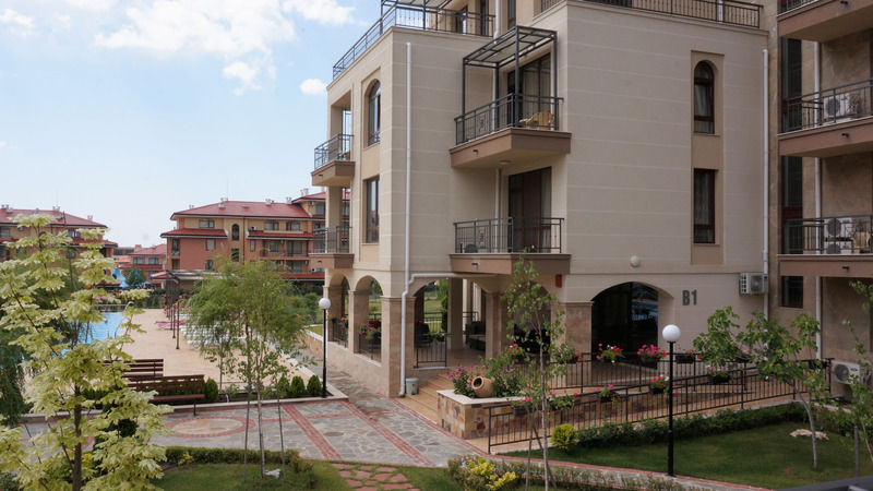 Aparthotel Sorrento Sole Mare Sveti Vlas Esterno foto