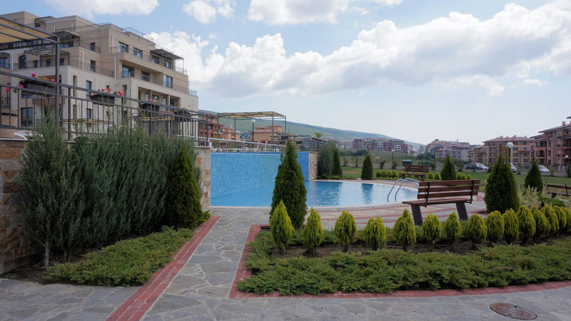 Aparthotel Sorrento Sole Mare Sveti Vlas Esterno foto