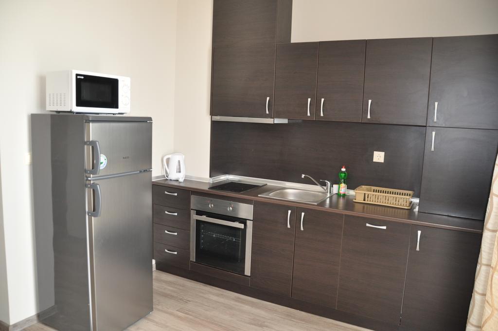 Aparthotel Sorrento Sole Mare Sveti Vlas Esterno foto