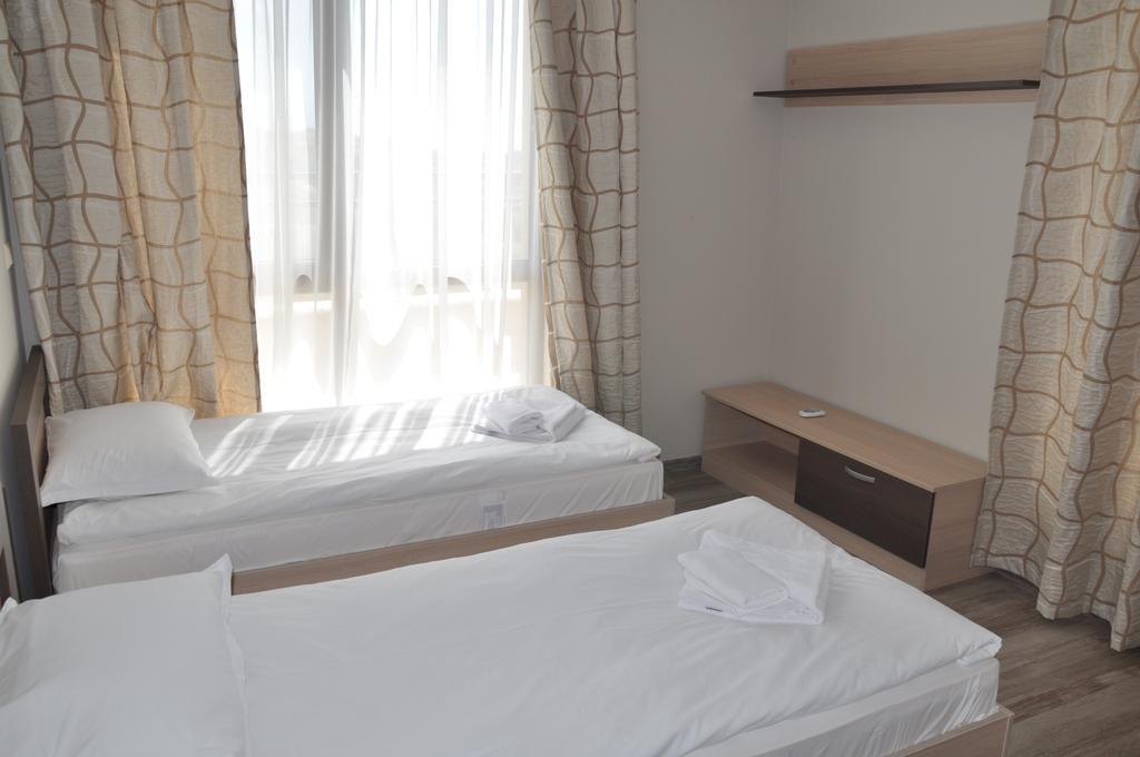 Aparthotel Sorrento Sole Mare Sveti Vlas Esterno foto